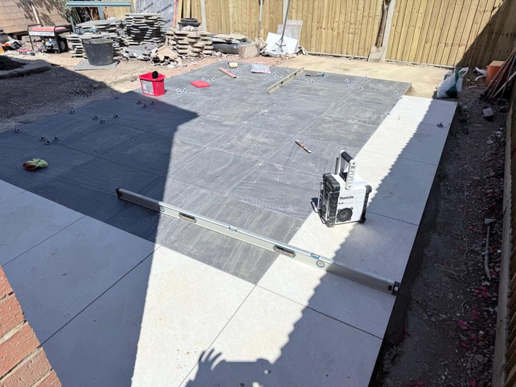 Great holm in Milton Keyes-Garden & Fencing